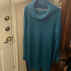 Sweater with Cowl neck Turquoise color